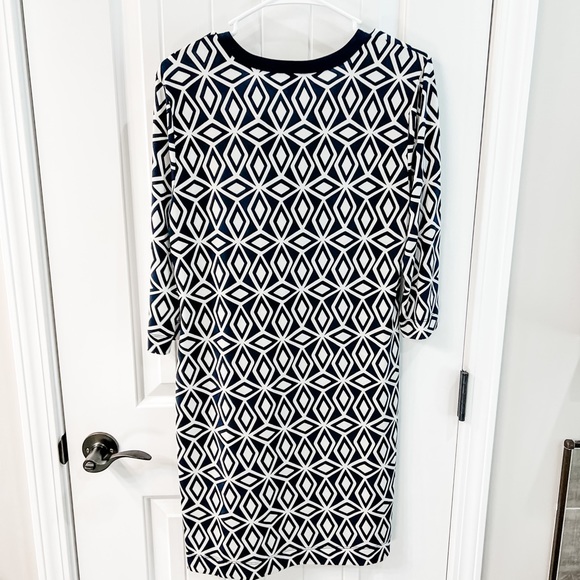 Banana Republic Navy and White Stretch 3/4 Sleeve Geometric Print Shift Dress M - Picture 2 of 8